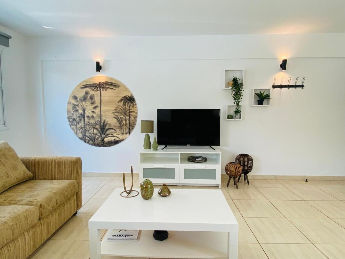 Serena'S 2-Br Apartment In Larnaca Exteriör bild