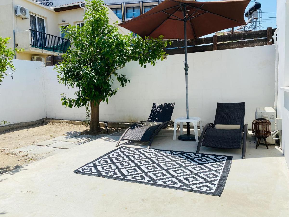 Serena'S 2-Br Apartment In Larnaca Exteriör bild
