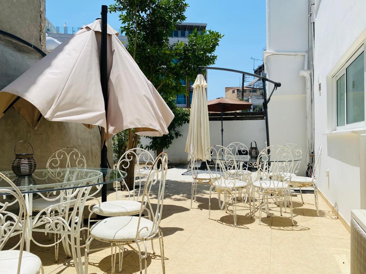 Serena'S 2-Br Apartment In Larnaca Exteriör bild